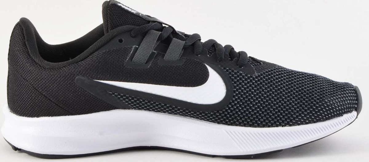 aq7486 001 nike