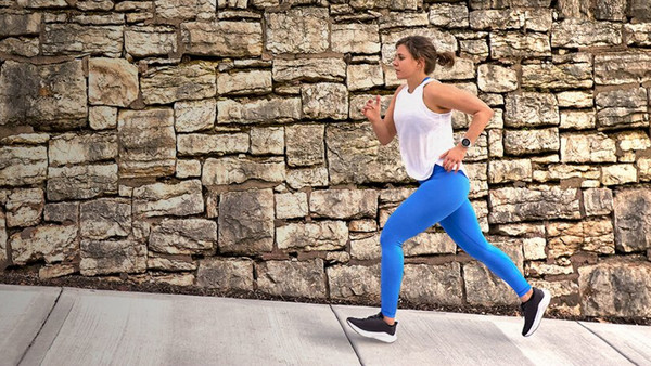 Garmin Forerunner 55 White: Τεχνολογία PacePro & χρόνος τερματισμού