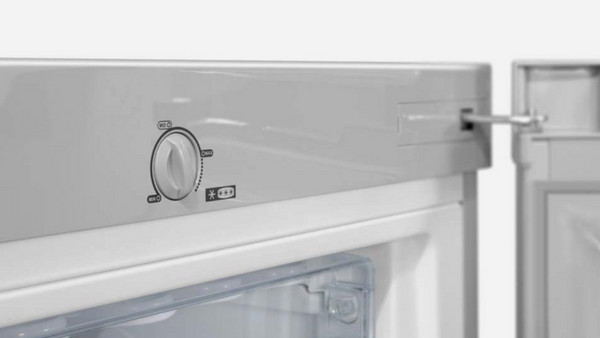 Inventor INVMVF157A2 Όρθιος Καταψύκτης 157lt: Λειτουργεί αθόρυβα