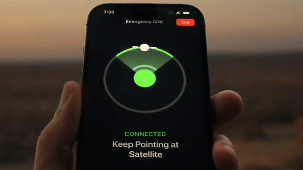 Apple iPhone 14 Pro 128GB: Emergency SOS via Satellite