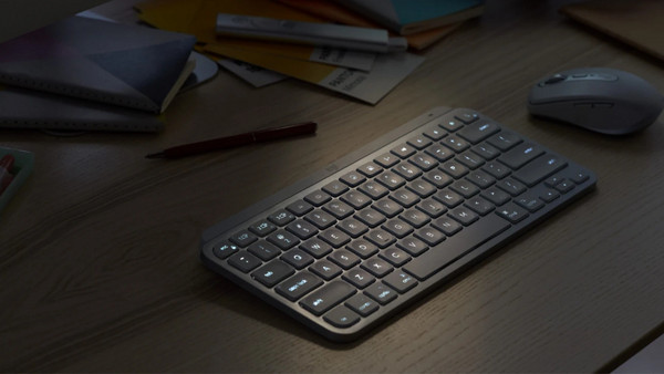 Logitech MX Keys Mini Rose Ασύρματο Πληκτρολόγιο: Μικρό μέγεθος για μεγαλύτερη άνεση