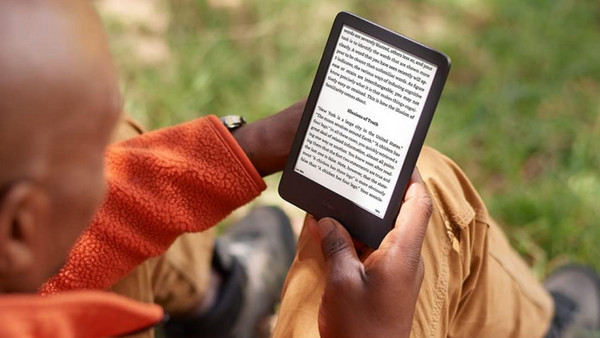 Amazon Kindle 2022 E-Book Reader με Οθόνη Αφής 6" 16GB: Ένα πρακτικό tablet