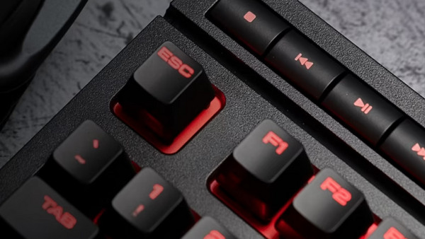 Corsair K63 Wired Μηχανικό Gaming Πληκτρολόγιο TenKeyLess με Cherry MX Red Διακόπτες Black: Κόκκινος οπίσθιος φωτισμός