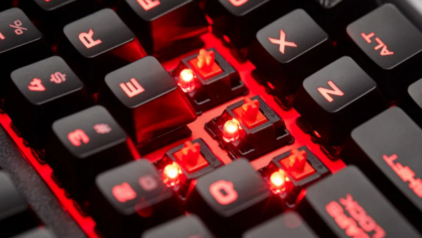 Corsair K63 Wired Μηχανικό Gaming Πληκτρολόγιο TenKeyLess με Cherry MX Red Διακόπτες Black: 100% Anti-Ghosting με Full Key Rollover
