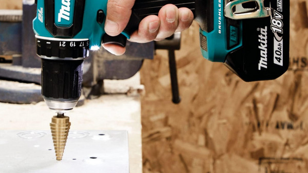 Makita DDF485Z Κρουστικό Δραπανοκατσάβιδο Μπαταρίας 18V Solo: Βίδωμα - ξεβίδωμα