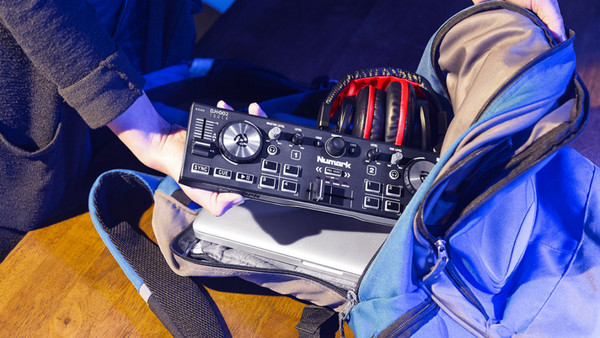 Numark DJ2GO-2 Touch DJ Controller: 2 κανάλια ήχου