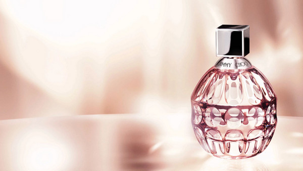 Jimmy Choo Eau de Parfum 60ml: Δυναμικό & κατάλληλο για όλες τις περιστάσεις