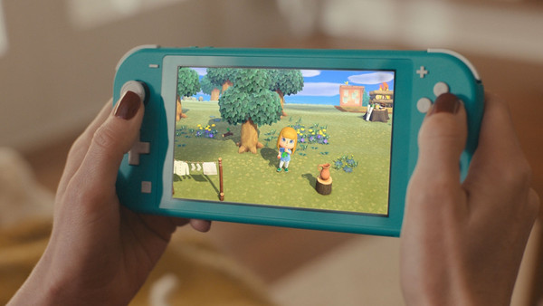 Nintendo Switch Lite Turquoise: Αυτονομία 7 ωρών