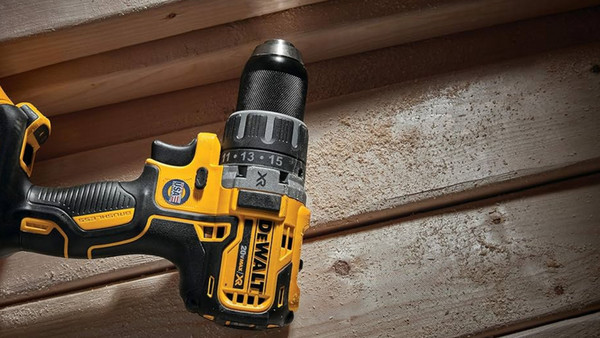 Dewalt DCD791D2 Δραπανοκατσάβιδο Μπαταρίας 18V 2x2Ah: Συμπαγής σχεδιασμός