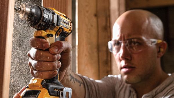 Dewalt DCD791D2 Δραπανοκατσάβιδο Μπαταρίας 18V 2x2Ah: Ευελιξία και έλεγχος