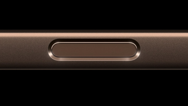 Apple iPhone 16 Pro Max 1TB: Camera Control
