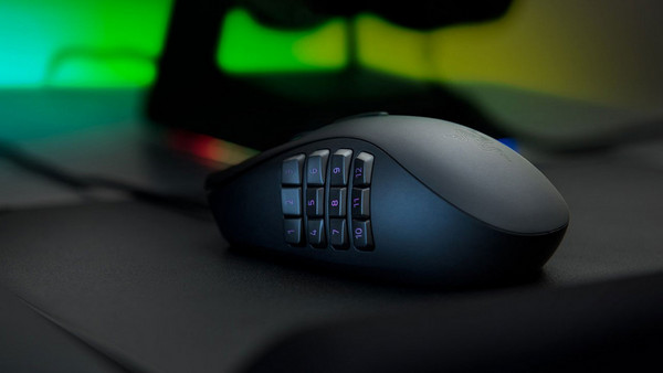 Razer Naga Trinity Ενσύρματο Gaming Ποντίκι RGB 16000 DPI Black: Πλευρικά pads για περισσότερες επιλογές