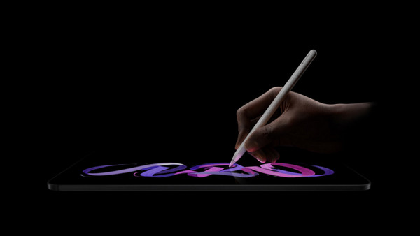 Apple iPad Pro M5 13" WiFi & Cellular 1TB: Εργαλεία ακριβείας: Apple Pencil Pro και Magic Keyboard