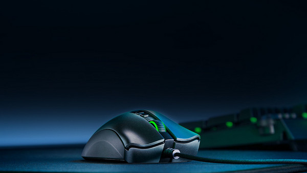 Razer DeathAdder V2 Ενσύρματο Gaming Ποντίκι RGB 20000 DPI Black: Ένας μύθος επιστρέφει