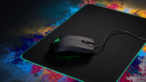 Razer Goliathus Chroma Black Medium: Βελτιώνει όλα τα ποντίκια