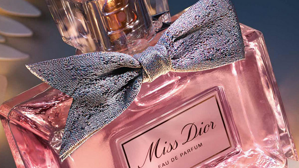 Dior Miss Dior Eau de Parfum 50ml: Ντελικάτη Σχεδίαση