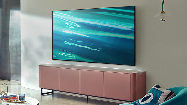 Samsung QE50Q80A: SpaceFit Sound και Adaptive Picture