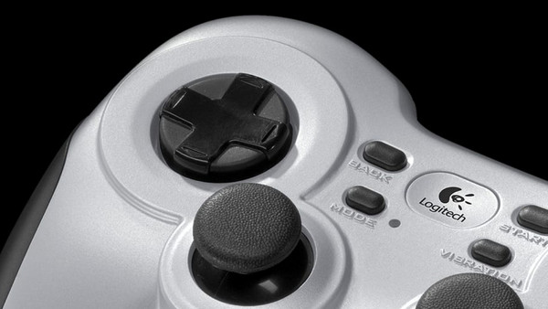 Logitech F710 Wireless Controller PC Silver: Ανανεωμένος σταυρός κατεύθυνσης