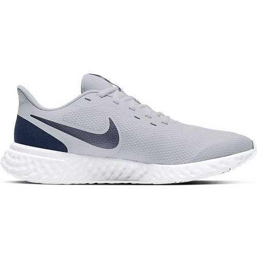 nike fluidstreet