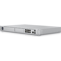 Ubiquiti UDM-SE, UniFi Dream Machine Special Edition, USG + UniFi Controller + Unifi PoE Switch + Unifi Protect + Dual Wan (1x 2.5Gbe & 1xSFP+) 8xPoE+ Gigabit, 1xSFP+ Quad-Core 1.7GHz, 4GB, 16GB eMMC,