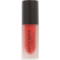 Makeup Revolution Matte Bomb Lure Red Long Lasting Liquid Κραγιόν 4.6ml