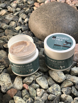 Bodyfarm Donkey Milk Body Cream Scrub Σώματος 200ml