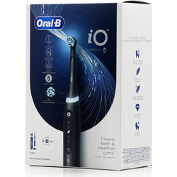 Oral-B iO Series 5 Black Ηλεκτρική Οδοντόβουρτσα με Αισθητήρα Πίεσης & Θήκη Ταξιδίου