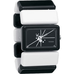 Nixon Γυναικείο Ρολόι με Μαύρο Λουράκι A726-005