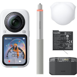 Insta360 X6 Essentials Bundle Action Camera 360° Υποβρύχια με WiFi και Οθόνη 2.32" Λευκή