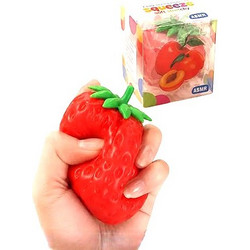 Crunchy red strawberry squeeze soft stretchy 7,5 x 7 cm in a box