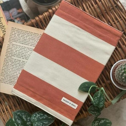 D.U.B. - ΥΦΑΣΜΑΤΙΝΟ ΚΑΛΥΜΜΑ ΒΙΒΛΙΩΝ - TOMAS - MEDIUM - DRESSED UP BOOKS