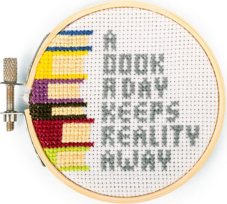 Kikkerland - Books Mini Cross Stitch Embroidery - (GG271)