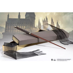 The Noble Collection Fantastic Beasts Henrietta Fischer's