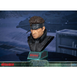 First 4 Figures Metal Gear Solid Snake Bust 31cm