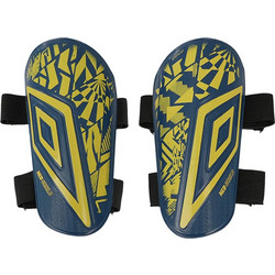 Umbro Neo Shield Επικαλαμίδες Ποδοσφαίρου Ενηλίκων Μαύρες Κίτρινες 21424U-MNG