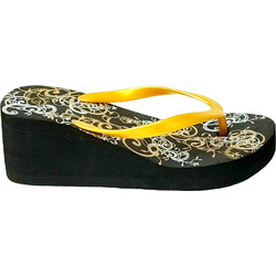 Mitsuko Γυναικείες Σαγιονάρες Platforms Μαύρες SA63655W