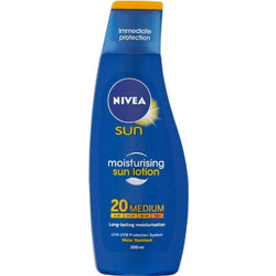 Nivea Sun Moisturising Sun Αντηλιακό Γαλάκτωμα Σώματος SPF20 200ml