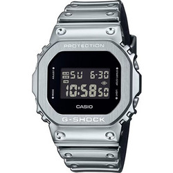 Casio Ψηφιακό Ανδρικό Ρολόι με Ασημί Μεταλλικό Μπρασελέ GM-5600YM-8ER