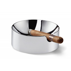 SCALA cigar ashtray. Material:chrome, mirror-polished O 13,5 cm. Dimensions:Length: 5 inch Width: 5 inch Height: 2 inch. 123174