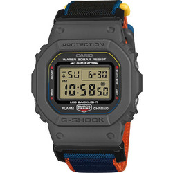 Casio G-Shock Ψηφιακό Ανδρικό Ρολόι Χρονογράφος με Μαύρο Υφασμάτινο Λουράκι DW-5600MNC-8A2ER
