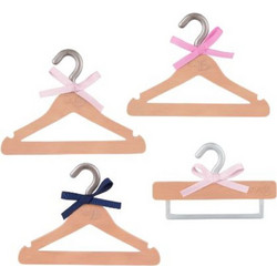 Our Generation Σετ Hanger για Κούκλα