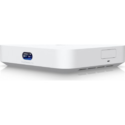Ubiquiti UCG-Max, Cloud Gateway Max, QuadCore 1.5GHz, 3GB, 1x2.5Gbps Wan, 4x 2.5Gbps Lan, 512GB SSD Storage