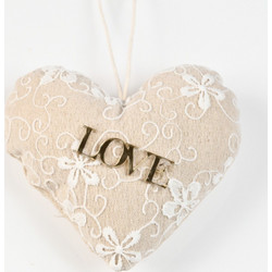 Μαξιλαράκι με Love 25.31.071