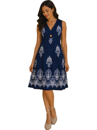 Αέρινο φόρεμα με boho μπλε print, V λαιμόκοψη με χρυσή διακοσμητική τόκα και πλαινές τσέπες (ΚΩΔ.ROL72)