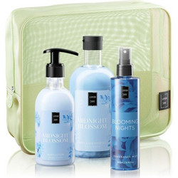 Lavish Care Midnight Blossom Shower Gel 500ml + Body Lotion 300ml + Body Mist 200ml + Neseser