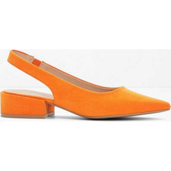 Γόβες slingback με χαμηλό τακούνι