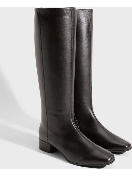 Black boot napa