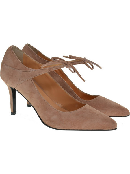Lou pumps Viki