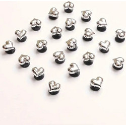 Διακόσμησε τα Crocs σου με Jibbitz silver heart και κάνε τα μοναδικά