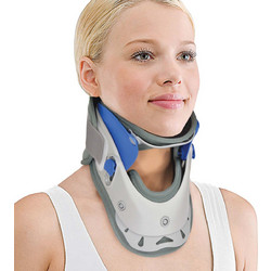 Vita Orthopaedics Ρυθμιζόμενο Κολάρο Αυχένα Σκληρό με Οπή και Υποσιαγώνιο 01-2-015